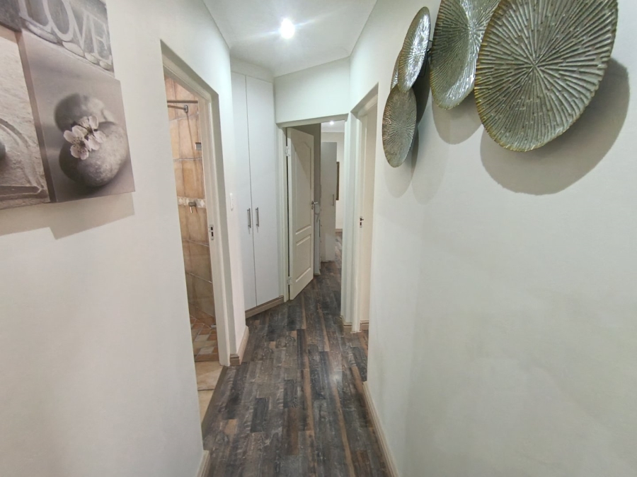 4 Bedroom Property for Sale in Herolds Bay Western Cape